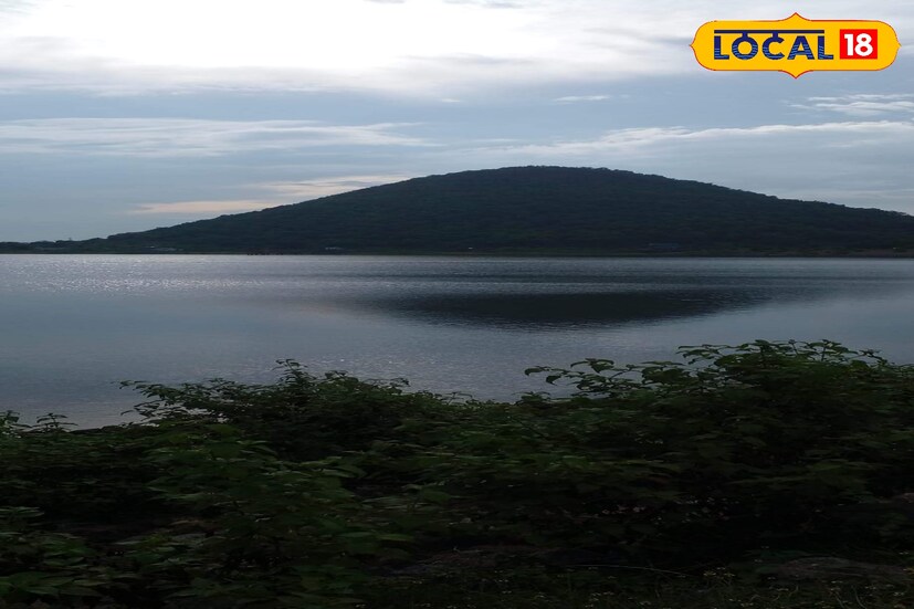 জনপ্রিয় আধুনিক একটি রিসর্টের কর্ণধার সিদ্ধার্থ সেন জানান, 