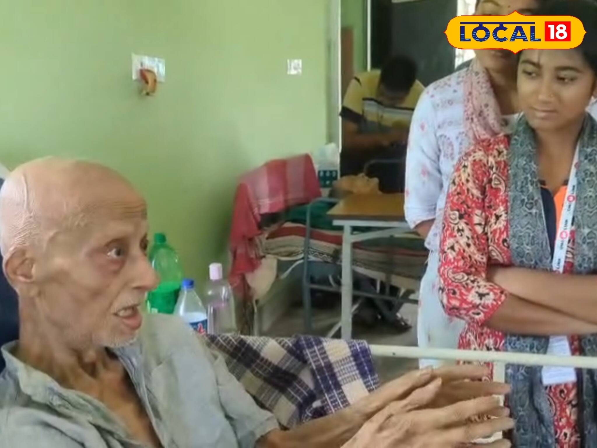 হাসপাতালের বেডে শুয়ে উদাত্ত কণ্ঠে রবীন্দ্রসঙ্গীত গাইলেন অশীতিপর বৃদ্ধ! ভাইরাল ভিডিও