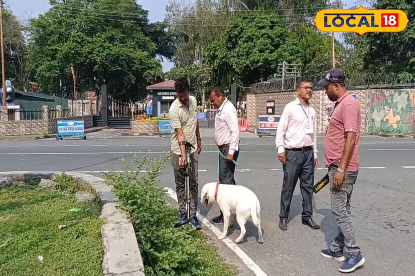 নিশ্ছিদ্র নিরাপত্তা হাসিমারা ও সংলগ্ন এলাকায়। গতকাল হাসিমারা বায়ুসেনার পক্ষ থেকে গোপন বৈঠক করা হয় স্থানীয় প্রশাসন, বন দফতর এবং পুলিশের সঙ্গে। এলাকায় বিশেষ সতর্কতা জারি করা হয়েছে।