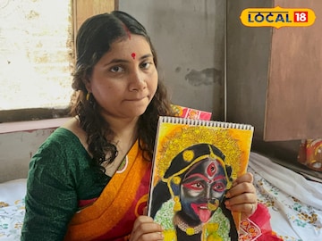 Success Story: ইচ্ছেটাই আসল! কটূক্তি, অভাব কিছুই দমাতে পারেনি! ঠোঙা বানিয়ে শিখেছেন ছবি আঁকা, সেই মেয়েই আজ সফল শিল্পী