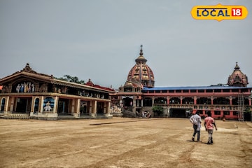 পশ্চিমবঙ্গেই রয়েছে দ্বিতীয় বৃন্দাবন, হাতের কাছে থাকলেও অনেকে জানেন না! সময় পেলেই ঘুরে আসুন পশ্চিমবঙ্গেই রয়েছে দ্বিতীয় বৃন্দাবন, হাতের কাছে থাকলেও অনেকে জানেন না! সময় পেলেই ঘুরে আসুন