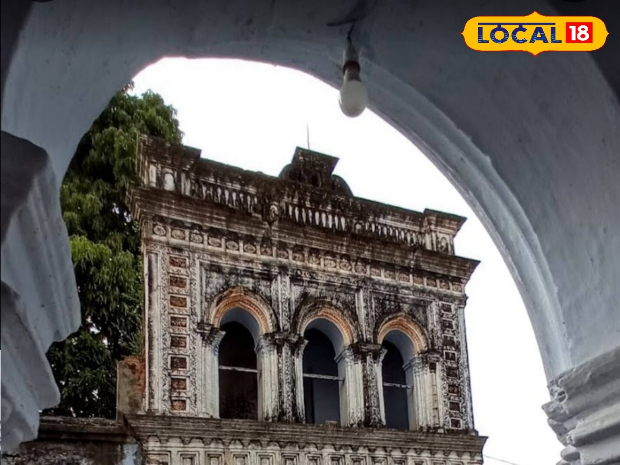 খুব সুন্দর ট্যুরিস্ট স্পট,ঘুরতে গেলে চোখ জুড়িয়ে যাবে,বাঁকুড়া জমিদার বাড়ি সবাইকে জানায়