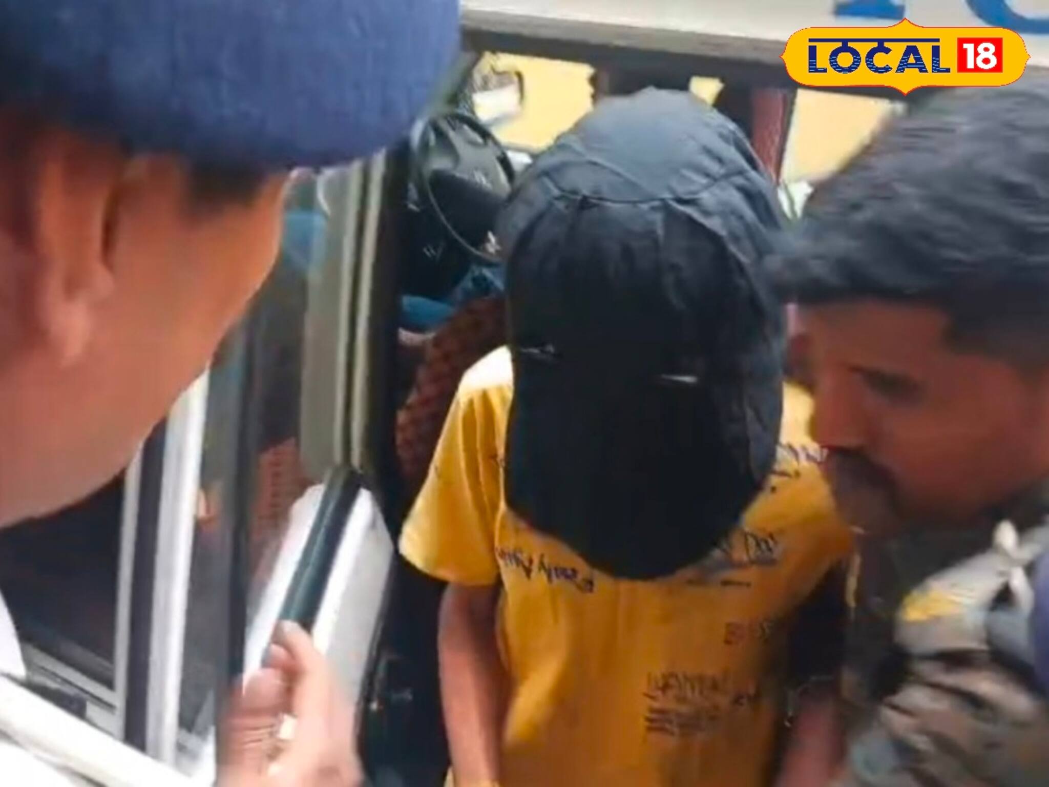 বাবা-মা-বোন-ঠাকুমাকে খুন করে মেঝেতে পুঁতে দেয় বাড়ির ছোট ছেলে! দোষীর ফাঁসির সাজা ঘোষণা