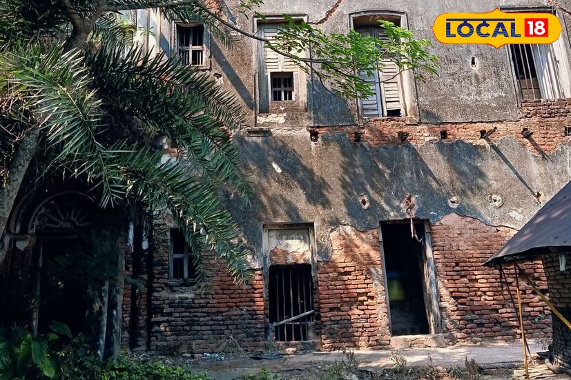 জেলার বহু উন্নয়নের কাজে আর্থিক সাহায্য করেছিলেন এই বংশের লোকেরা। কৃষ্ণনগর গভঃমেন্ট কলেজ তৈরির সময় এরা একটা বড় রকম আর্থিক সাহায্য করেছিলেন সেইজন্য আজও ছাত্র ভর্তিতে এই বাড়ির কোটা আছে