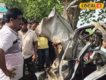 দুমড়ে মুচড়ে গিয়েছে মারুতি ভ্যানটি 