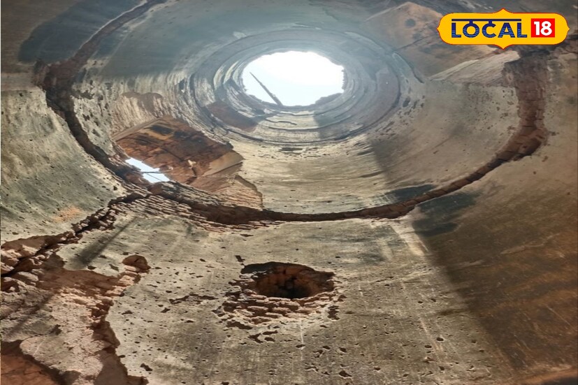 মাচান বা টাওয়ার গুলিকে বলা হয় “সিমাফোর টাওয়ার”। যখন টেলিগ্রাফ আবিষ্কার হয়নি তখন এই মাচান গুলি ব্যবহার করা হত বার্তা আদান প্রদানের জন্য।