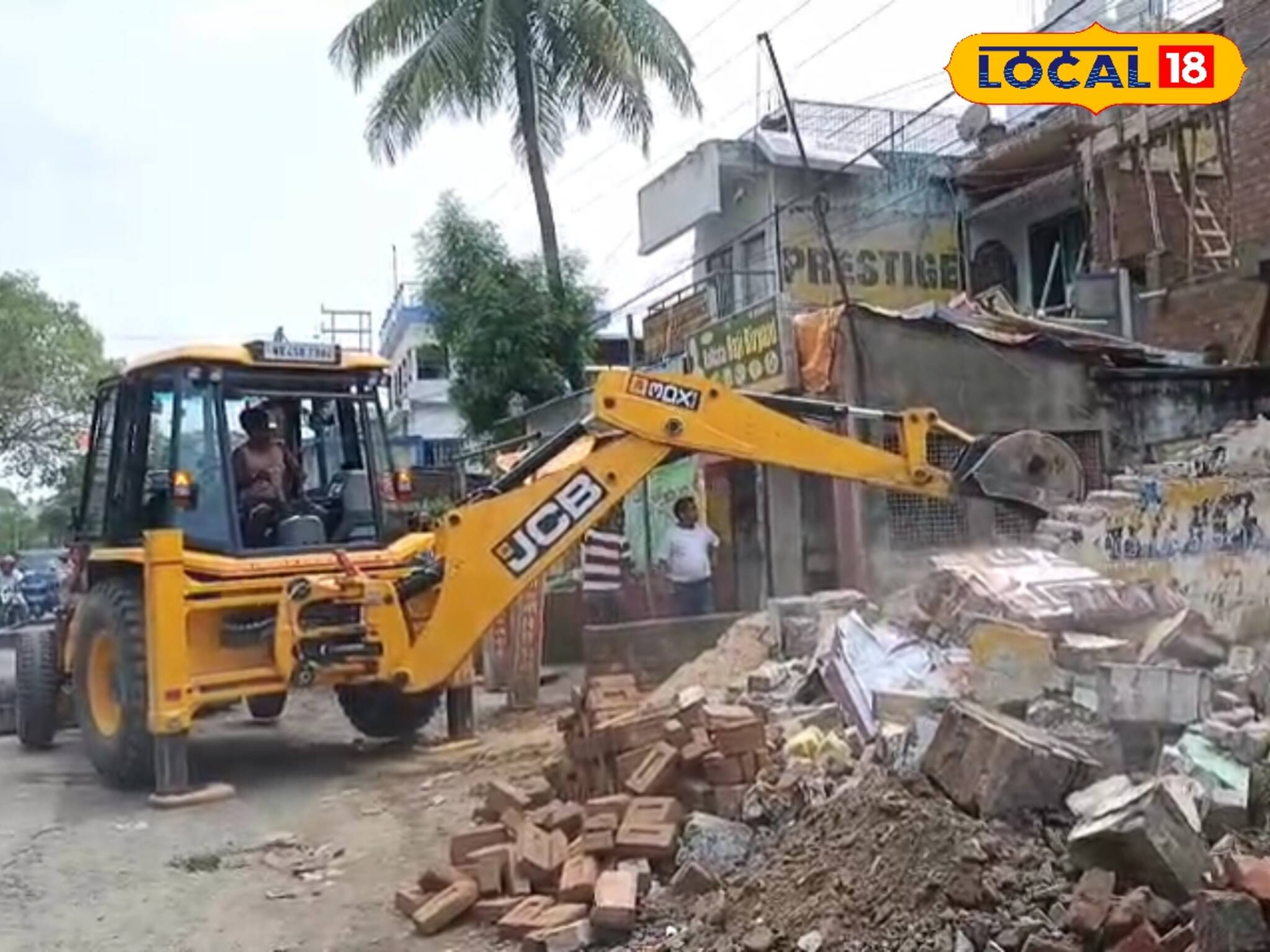 চওড়া হবে রাস্তা কমবে দুর্ঘটনা! বেআইনি জবরদখল সরাতে তৎপর প্রশাসন