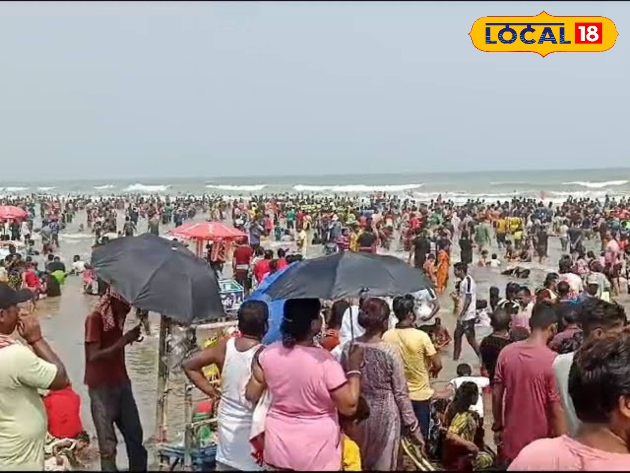 দিঘার সমুদ্রে 'বিপর্যয়', থিকথিক করছে ...! দলা-দলা এসব কী? পায়ের তলার একবার লাগলেই...