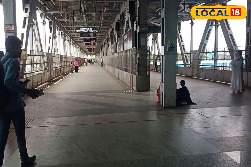 জানা যায়, সাঁতরাগাছি স্টেশনে মাঝেমধ্যে যাতায়াত করে, এর মধ্যে বদল হয়েছে প্লাটফর্মের নাম্বার। পুরনো ৪ নম্বর প্ল্যাটফর্ম পরিবর্তনহে ৬ নম্বর। ৫ নম্বর প্ল্যাটফর্ম হয়েছে ৭ নম্বর। ৬ নম্বর প্লাটফর্ম হয়ে গেছে ৮ নম্বর।