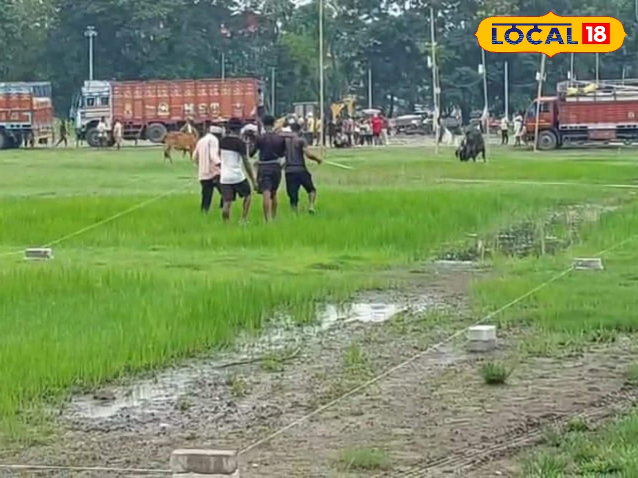 থামছে না বৃষ্টি,জল জমছে মোদির সভাস্থলে! এবার কী হবে!