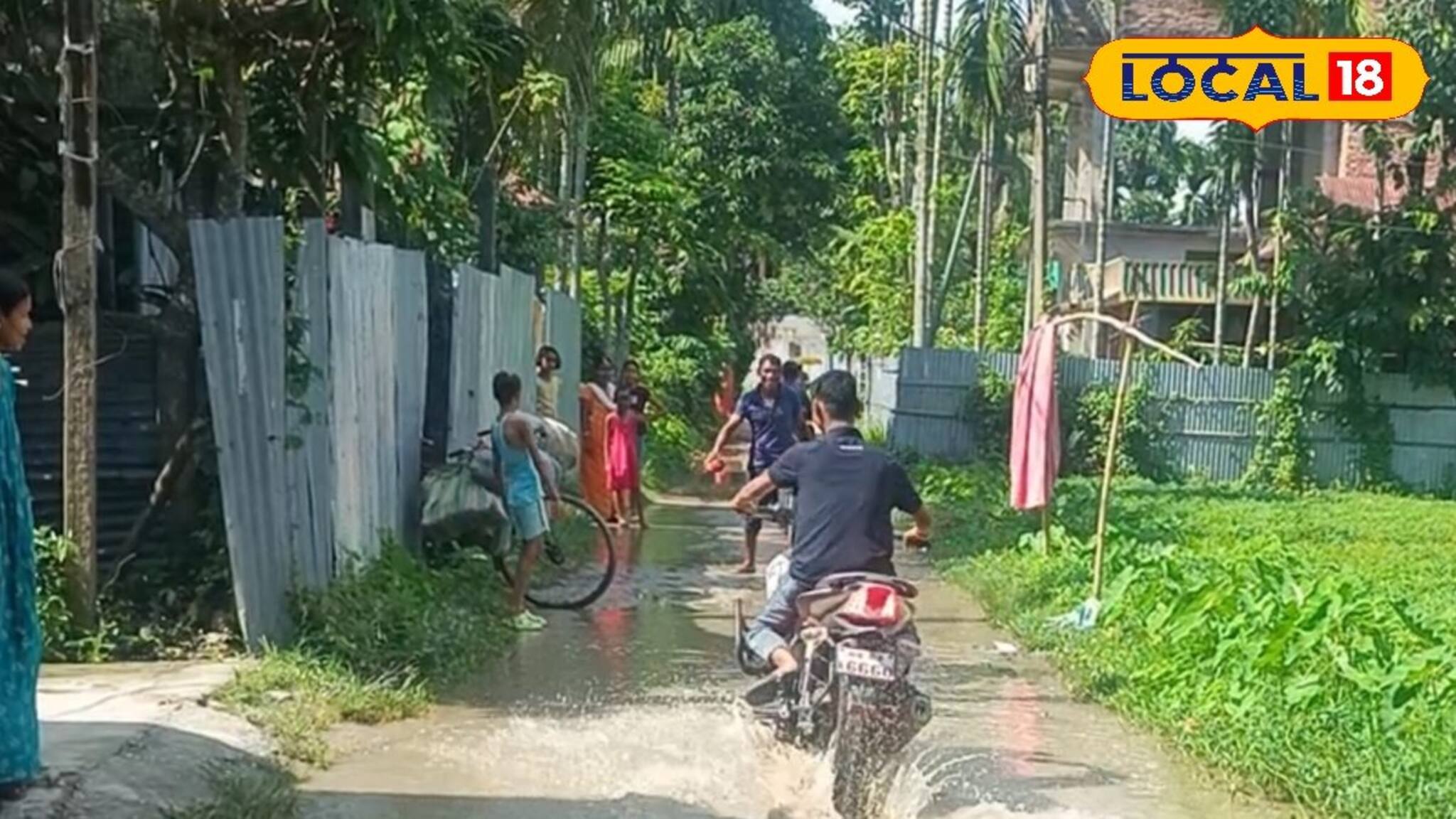 Cooch Behar News: ঘরে-বাইরে সবতেই জলে জলময়! বছরভরের নরক যন্ত্রণা এবার শেষ করতে হুঁশিয়ারি বাসিন্দাদের