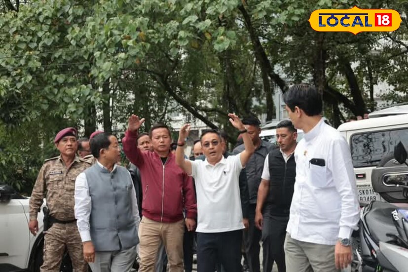 প্রধানমন্ত্রীর সফর উপলক্ষে পাহাড়ি রাস্তায় যানজট এবং নিরাপত্তা বিঘ্নিত হওয়ার সম্ভাবনা রুখতেই এই পদক্ষেপ নেওয়া হয়েছে বলে জানানো হয়েছে।