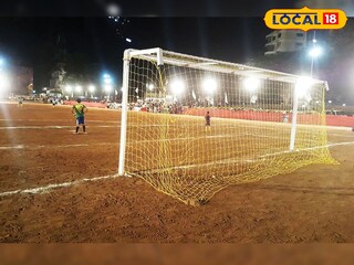 ফুটবলের একটি গোলপোস্ট