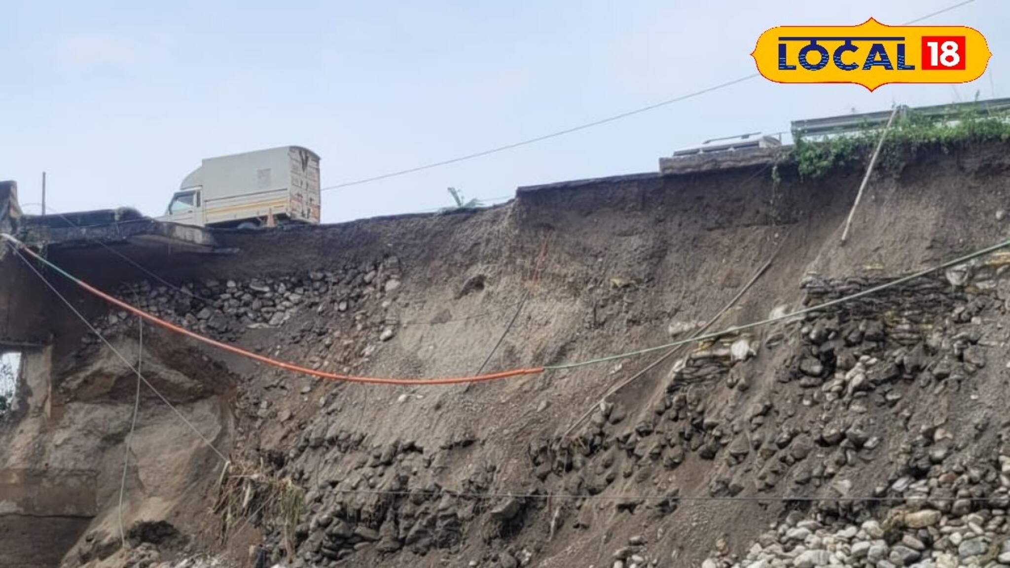 ভাঙল জাতীয় সড়ক, জলে ভাসছে এলাকা! যাচ্ছে তাই অবস্থা উত্তরবঙ্গের এই জেলায়, দেখুন ছবিতে