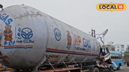 রঘুনাথগঞ্জের ওমরপুরে পথ দুর্ঘটনায় মৃত্যু চালকের