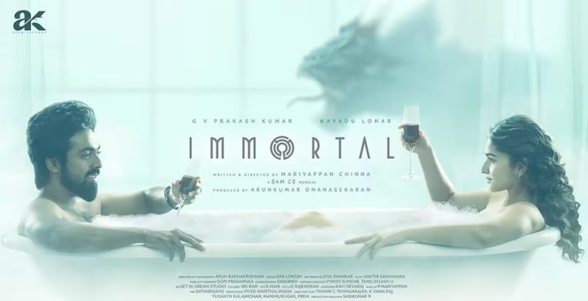 সাম্প্রতিক সময়ে চর্চার শিরোনামে উঠে এসেছে অভিনেত্রী কায়াড়ু লোহারের একটি ছবি। আসলে একটি ছবির জন্য অভিনেতা জিভি প্রকাশের সঙ্গে একটি ফটোশ্যুট করেছেন তিনি। সেই ছবিতে দেখা যাচ্ছে যে, বাথটাবে রয়েছেন দুজনেই। পরনে নেই একটা সুতোও! আসলে বেশ কয়েক দিন ধরে সোশ্যাল মিডিয়ায় হু-হু করে আগুনের মতো ছড়িয়ে পড়েছে ‘ইমমর্টাল’ ছবির পোস্টার। (Photo: Instagram)