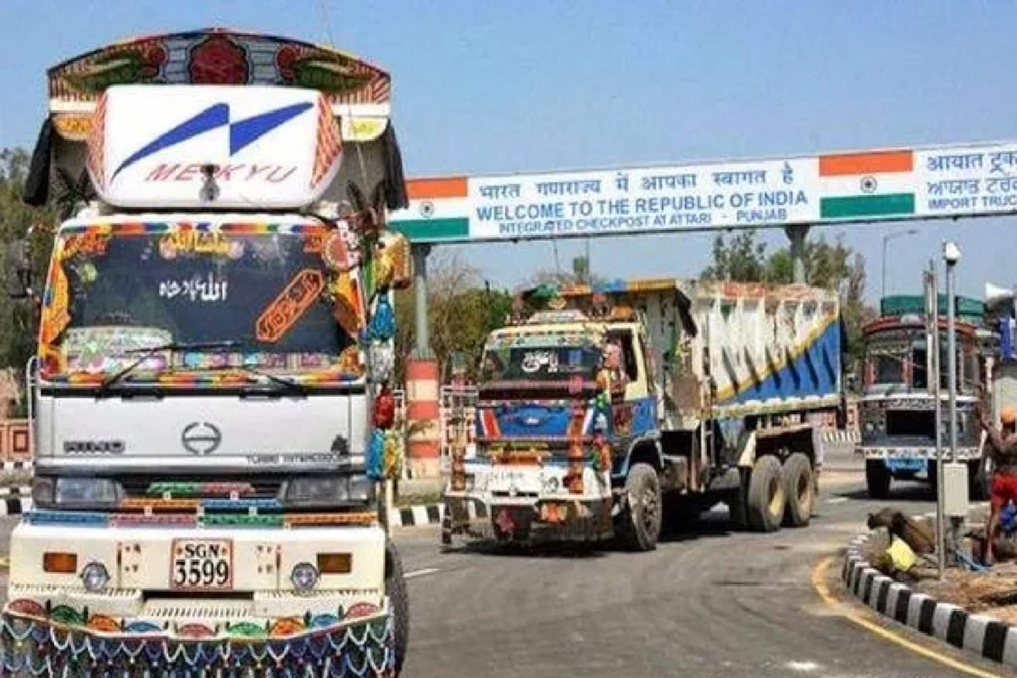 ভারত-পাক অশান্তির প্রভাবে পুড়ছে মধ্যবিত্তের হেঁসেল, হুড়মুড়িয়ে দাম বাড়ছে কোন কোন পন্যের?