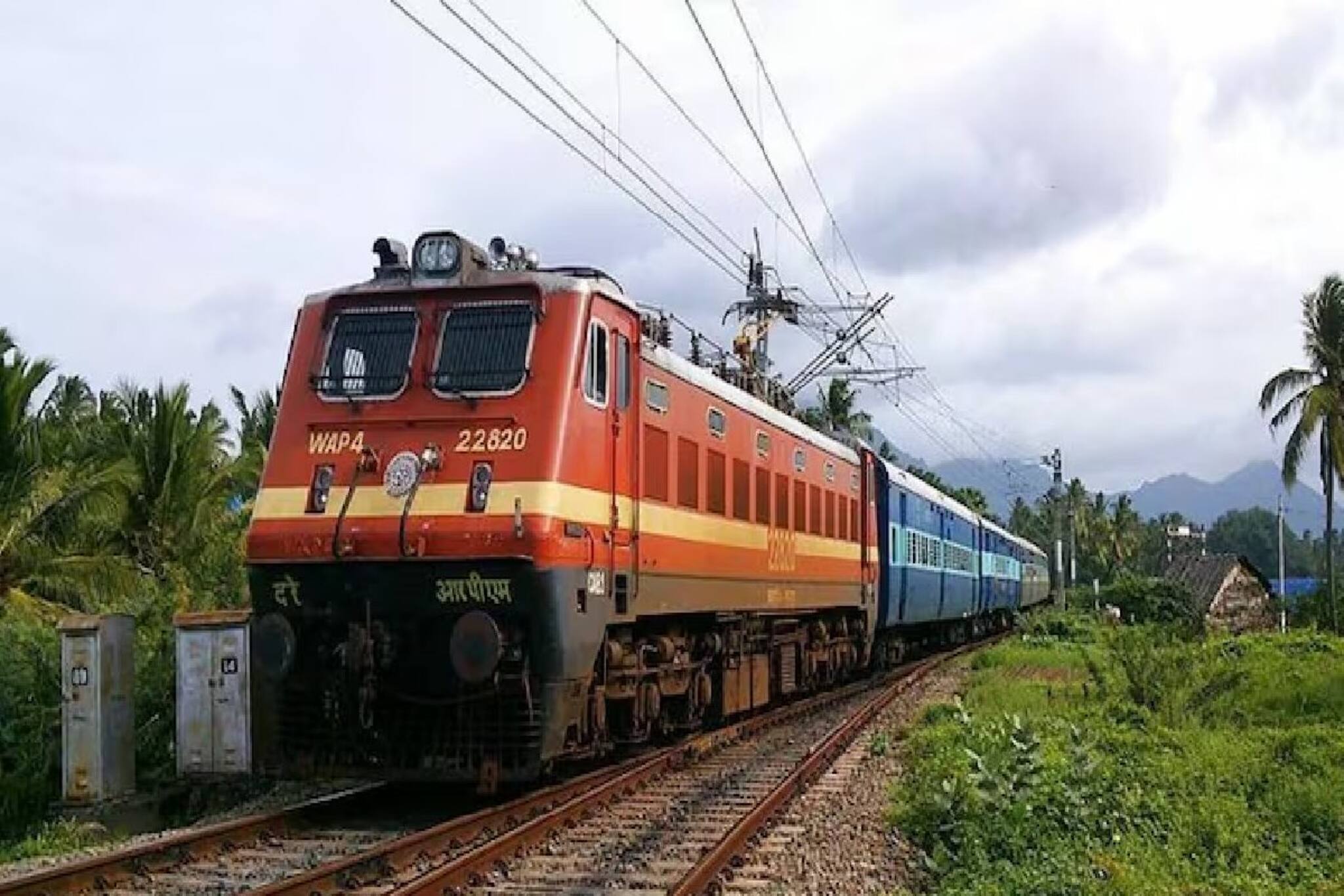 ভারতীয় রেলের রিটায়ার্ড কর্মীদের জন্য সুখবর! ফের চাকরির সুযোগ, জেনে নিন শর্তগুলি