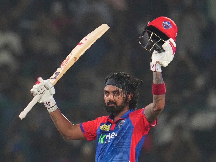 কেএল রাহুল আইপিএলের ইতিহাসে প্রথম খেলোয়াড় হিসেবে তিনটি ভিন্ন দলের হয়ে সেঞ্চুরি করলেন। রবিবার দিল্লি ক্যাপিটালসের হয়ে কেএল রাহুল সেঞ্চুরি করেছিলেন। তিনি এর আগে পাঞ্জাব কিংস এবং লখনউ সুপারজায়ান্টসের হয়েও সেঞ্চুরি করেছেন।  (Photo Courtesy- AP)