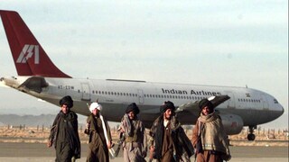 ১৯৯৯ সালে অপহরণ করা হয় ইন্ডিয়ান এয়ারলাইন্সের আইসি ৮১৪ বিমান৷ ছবি- রয়টার্স