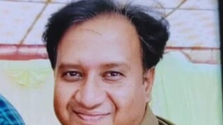 RTO ইন্সপেক্টরকে পিষে মারল ট্রেলার !