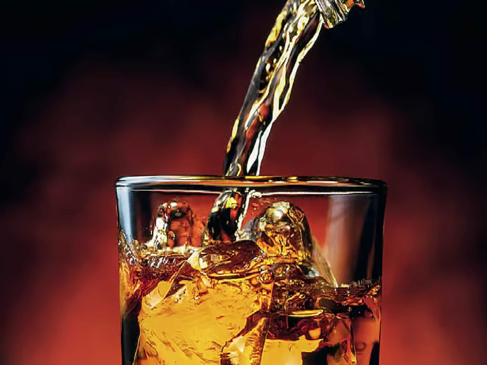 Alcohol : সপ্তাহে একদিন মদ খেলে শরীরে কী হয়? অনেকেরই এই অভ্যেস রয়েছে, শুনে নিন ডাক্তার কী বলছেন এই ব্যাপারে...