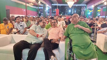 হুইলচেয়ারে করে ভোট প্রচারে ! হাউজফুল ফার্স্ট শো, টুটু যেন বাগানের বাঁশিওয়ালা