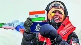 বিশ্বের ৫টি সর্বোচ্চ শৃঙ্গ জয় করে এক অনন্য রেকর্ড গড়েছেন গীতা