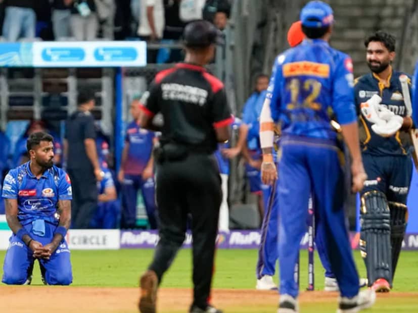 ট্র্যাজেডি বা পরাজয়, যা-ই বলা হোক না কেন, তা মানুষের জীবনে দুভাবে আসে। হয় তার নিজের ভুলের কারণে, নয় ভাগ্যের দোষে। ইন্ডিয়ান প্রিমিয়ার লিগের ৬ মে, ২০২৫ তারিখের মুম্বই ইন্ডিয়ান্স বনাম গুজরাত টাইটানসের খেলা সে কথা অক্ষরে অক্ষরে যেন প্রমাণ করে দিল। (Photo: IPL)