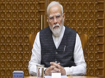 Narendra Modi: কলকাতায় মোদি, মেট্রো রুটের উদ্বোধন, প্রশাসনিক সভা, প্রধানমন্ত্রীকে কী উপহার দিলেন শমীক, শুভেন্দুরা