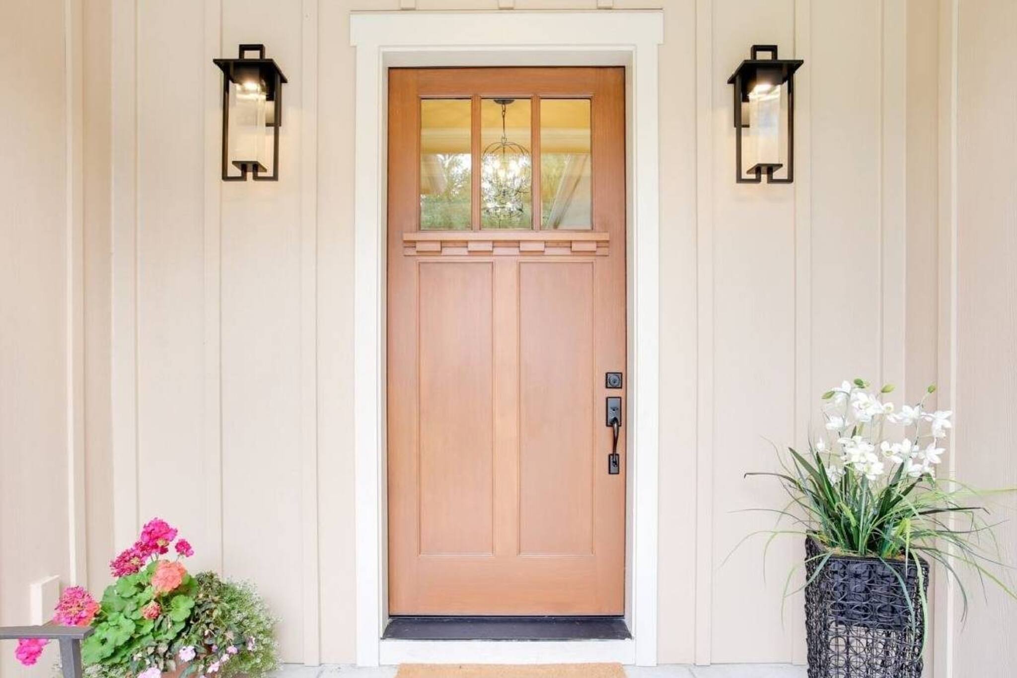 হারানো সুখ ফিরে পাবেন! ঘরের প্রবেশদ্বারে রাখুন এই একটি জিনিস! যশ-সাফল্য একেবারে উপচে পড়বে