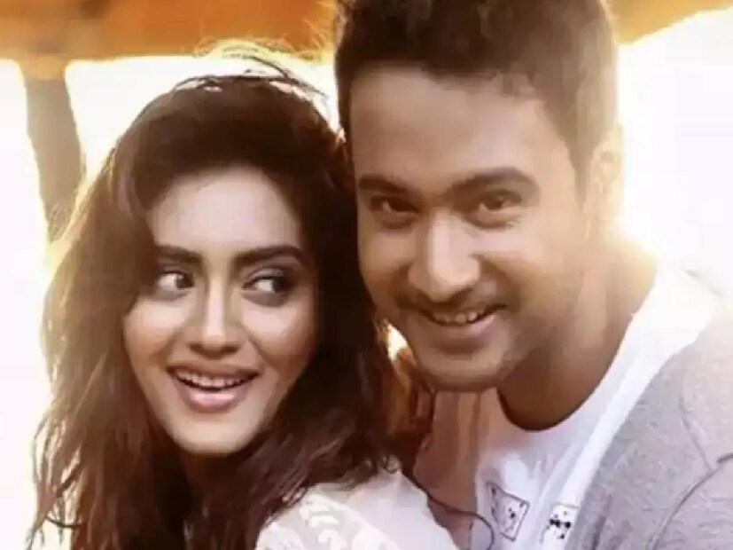 নিখিল জৈনের সঙ্গে সম্পর্ক ভেঙে যশের সঙ্গে নতুন সংসার শুরু করেন নুসরত। সেই সময় বিতর্ক কম হয়নি। তারই মাঝে পুত্র ঈশানের জন্ম দেন নায়িকা।