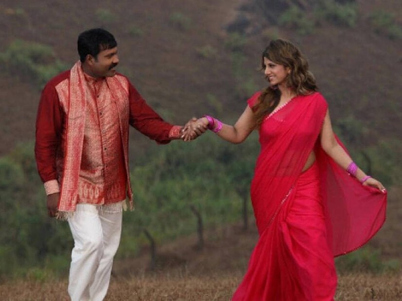 মণি তামিল ছবি 'ক্যাপ্টেন প্রভাকরণ' (১৯৯১)-এ একজন জুনিয়র শিল্পী হিসাবে অভিষেক করেন এবং পরে অক্ষরাম (১৯৯৫) -এর মাধ্যমে মালায়ালাম সিনেমায় প্রবেশ করেন।কমিক, খলনায়ক অথবা পার্শ্বচরিত্রে অভিনয় করেই মণি দ্রুত খ্যাতি অর্জন করেন। অবশেষে তিনি মালায়ালাম সিনেমার অনেক বিখ্যাত অভিনেতাদের সঙ্গে অভিনয় করেন।