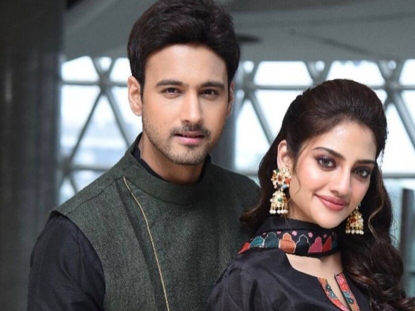সম্প্রতি বড় ছেলেকে নিয়ে থাইল্যান্ড ঘুরে এলেন যশ। অন্য দিকে, নুশরতে উত্তরবঙ্গে যান সন্তান ঈশানকে নিয়ে। ইনস্টাগ্রামে দু'জনের পোস্টের বাহার যে তাঁদের পরোক্ষ লড়াইয়ের ইঙ্গিত, সে কথাও বলছেন অনেকে।