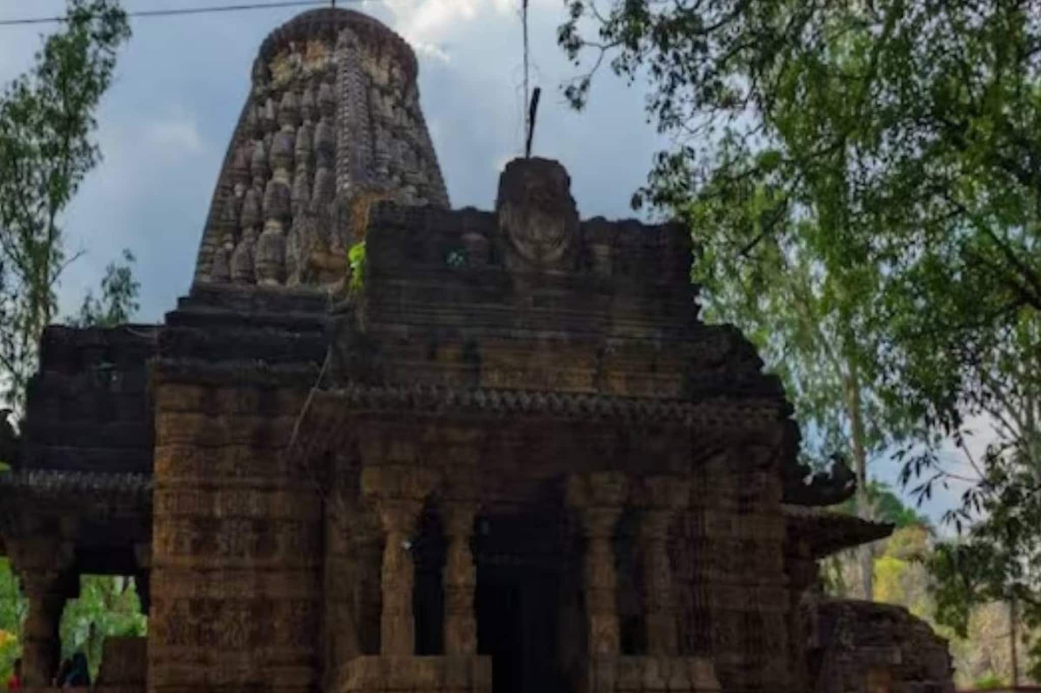 অপরূপ ভাস্কর্য! হাজার বছরেরও প্রাচীন এই শিব মন্দিরকে বলা হয় ‘ছত্তীসগঢ়ের খাজুরাহো'