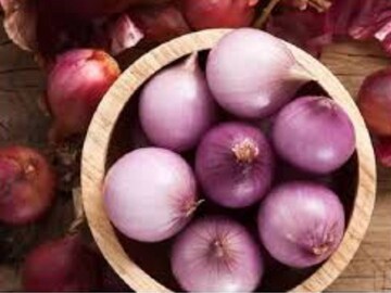 পেঁয়াজ সব সময় অন্ধকার, শুকনো জায়গায় রাখা উচিত