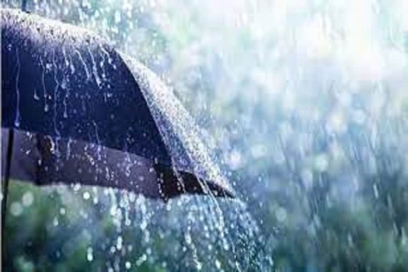 দিল্লি-এনসিআরে সোমবার বজ্রবিদ্যুৎ-সহ হালকা বৃষ্টিপাত হতে পারে ৷ ঘণ্টায় সর্বাধিক ৫০ কিমি বেগে ঝোড়ো হাওয়া বইবে ৷ ব্যাপক পরিমাণে ঝড় বইতে পারে ৷ প্রতীকী ছবি ৷