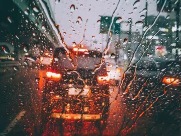 বুধ সকালেই রাজ্যের জেলায় জেলায় তেড়েফুঁড়ে ঝড়বৃষ্টি? কলকাতায় কেমন আবহাওয়া? আলিপুরের আপডেট