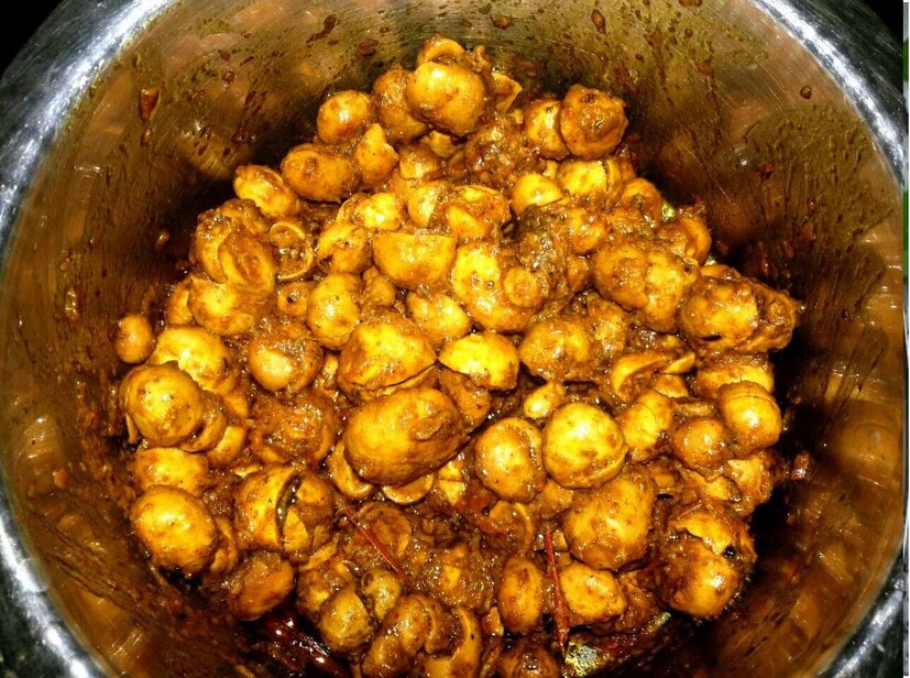 *ক্যালসিয়াম, ফসফরাস, পটাসিয়াম, তামা এবং ভিটামিন ডি-র মতো খনিজগুলিও প্রচুর পরিমাণে পাওয়া যায়। এই পুষ্টি উপাদানগুলো রোগ প্রতিরোধ ক্ষমতা বাড়াতে এবং শারীরিক শক্তি বাড়াতে গুরুত্বপূর্ণ ভূমিকা পালন করে। কম ক্যালোরি গ্রহণের কারণে রুগদা ডায়াবেটিস এবং হৃদরোগে আক্রান্ত ব্যক্তিদের জন্য একটি আদর্শ খাদ্য আইটেম। ঝাড়খণ্ডের আয়ুর্বেদিক বিশেষজ্ঞরাও এটিকে ওষুধ হিসাবে পরামর্শ দেন।