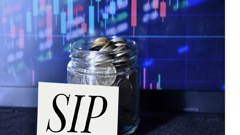 যদি 'বুদ্ধিমান' হওয়া যায় তাহলে SIP 'নিরাপদ' -কেউ যদি বুদ্ধিমানের মতো বিনিয়োগ করে, তাহলে SIP সত্যিই সম্পদ অর্জনের একটি দুর্দান্ত উপায় হয়ে উঠতে পারে। কেবল ৩টি গুরুত্বপূর্ণ ভুল এড়াতে হবে। যাঁরা SIP-তে বিনিয়োগ করেন, তাঁদের বিনিয়োগের আগে এর রিটার্ন ইত্যাদি সম্পর্কে সমস্ত তথ্যও জেনে নেওয়া উচিত।