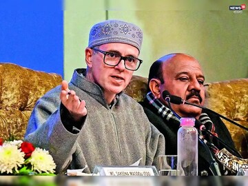 মুখ্যমন্ত্রী ওমর আবদুল্লার পাশে তৃণমূল