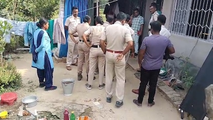 Crime News: প্রেম করে বিয়ে, বছর ঘোরার আগেই সব শেষ! দরজা খুলতেই মর্মান্তিক দৃশ্য, শোকের ছায়া পরিবারে