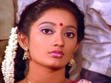 বিয়ের ১৫ দিনের মধ্যে স্বামী ছেড়ে চলে যান! একাকীত্ব গ্রাস করে অভিনেত্রীকে, তারপর...