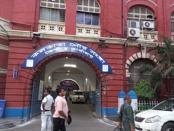 ‘অপারেশন সিঁদুর’-এর পরেই...কলকাতা পুরসভার সমস্ত কর্মীদের ছুটি বাতিল! কেন্দ্রের নির্দেশে ২৪ ঘণ্টা বাড়তি নজরদারি