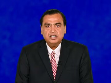 ‘ভারতীয় সেনার জন্য আমরা গর্বিত’! ‘অপারেশনের সিঁদুরের’ ভূয়সী প্রশংসা করে বড় বার্তা দিলেন মুকেশ আম্বানি ‘ভারতীয় সেনার জন্য আমরা গর্বিত’! ‘অপারেশনের সিঁদুরের’ ভূয়সী প্রশংসা করে বড় বার্তা দিলেন মুকেশ আম্বানি