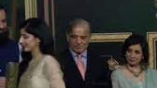 সুন্দরী অভিনেত্রী দেখেই আর নিজেকে সামলাতে পারলেন না পাক প্রধানমন্ত্রী! তিনি যা করলেন ভাবতে পারবেন না, দেখুন ভিডিও...image - x সুন্দরী অভিনেত্রী দেখেই আর নিজেকে সামলাতে পারলেন না পাক প্রধানমন্ত্রী! তিনি যা করলেন ভাবতে পারবেন না, দেখুন ভিডিও...image - x