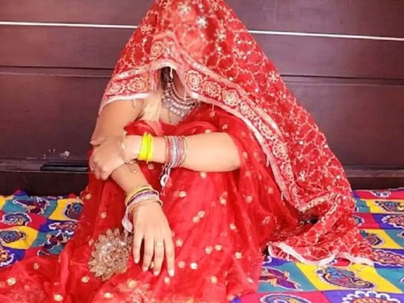 *বর নিজেই ১০০ কিলোমিটার ট্রাক চালিয়েছিলেনঃ এই ভাইরাল ভিডিওটি মধ্যপ্রদেশের ছিন্দোয়ারার বলে জানা গিয়েছে। সেখানে ৯ মে ছিন্দওয়ারার রাজগুরু পিপারিয়ার বাসিন্দা সোনু ভার্মার বিয়ে হয় সেওনির কেভালারির সোনমের সঙ্গে। সংগৃহীত ছবি। 