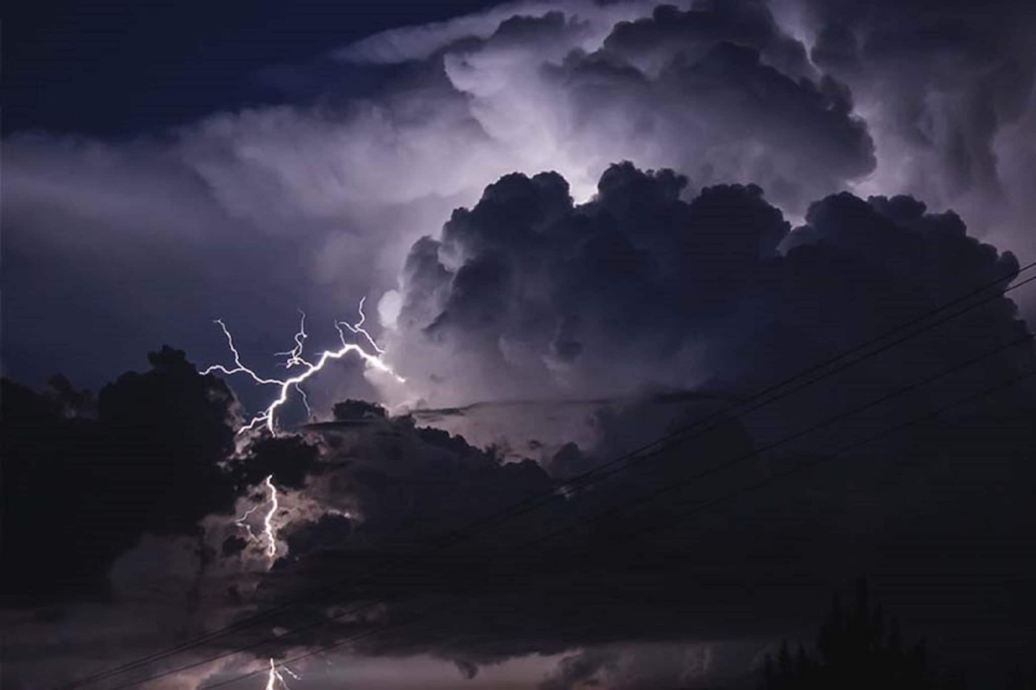 বাড়ছে ভয়ঙ্কর শক্তি! বঙ্গোপসাগরে তৈরি হচ্ছে নিম্নচাপ, এগিয়ে আসবে কোন দিকে? কী হবে বাংলায়?