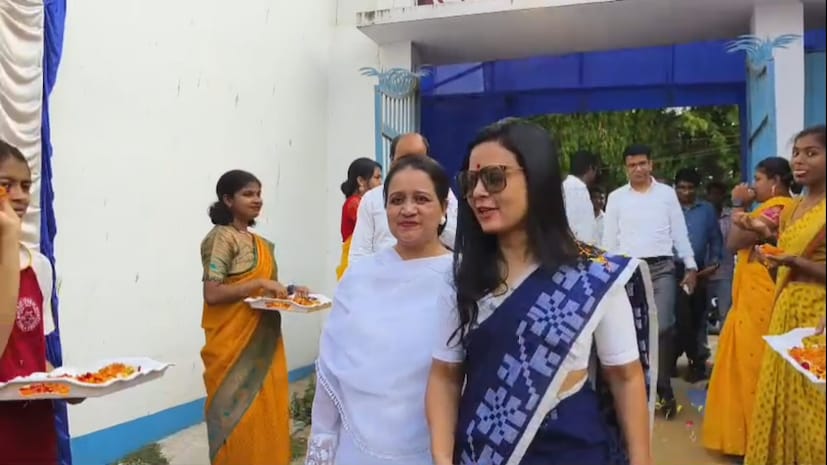কৃষ্ণনগর জেলা স্টেডিয়ামে বিভিন্ন প্রান্ত থেকে বাচ্চা থেকে বড়রা ফুটবল, ক্রিকেট সহ অন্যান্য খেলার প্র্যাকটিস এ আসতো। তাদের বড় সমস্যা ছিল একটি আধুনিক জিমের অভাব।