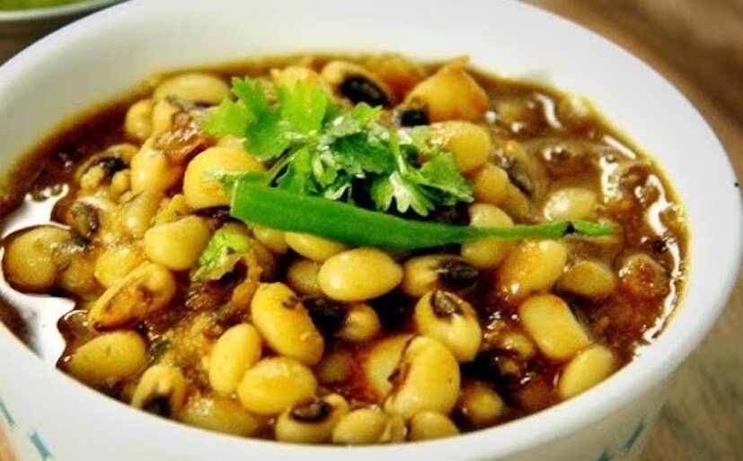 পুষ্টিবিদ জয়া গাওয়ান্ডের মতে, লোবিয়া ডাল ফাইবার এবং প্রোটিন উভয়ই সমৃদ্ধ, যা ওজন নিয়ন্ত্রণে সাহায্য করে। কাউপিয়ার গ্লাইসেমিক ইনডেক্স কম, যার কারণে এটি ডায়াবেটিস রোগীদের জন্য উপকারী বলে মনে করা হয়। এটি রক্তে শর্করার মাত্রা দ্রুত বৃদ্ধি করে না। এতে উপস্থিত ফাইবার কার্বোহাইড্রেটের হজমকে ধীর করে দেয়, যার কারণে চিনি ধীরে ধীরে নির্গত হয়। অতএব,এই ডাল ডায়াবেটিস রোগীদের জন্য একটি ভাল বিকল্প।
